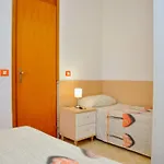 Comfy Seaside Flat Ideal For 5 Guests - Beahost Apartment