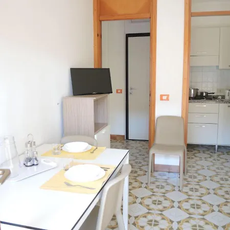 Comfy Seaside Flat Ideal For 5 Guests - Beahost * 比比翁