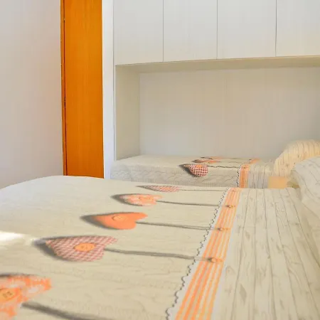 Comfy Seaside Flat Ideal For 5 Guests - Beahost 아파트