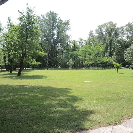 아파트 Comfy Seaside Flat Ideal For 5 Guests - Beahost 비비오네