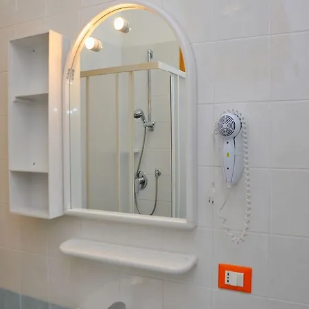 Comfy Seaside Flat Ideal For 5 Guests - Beahost